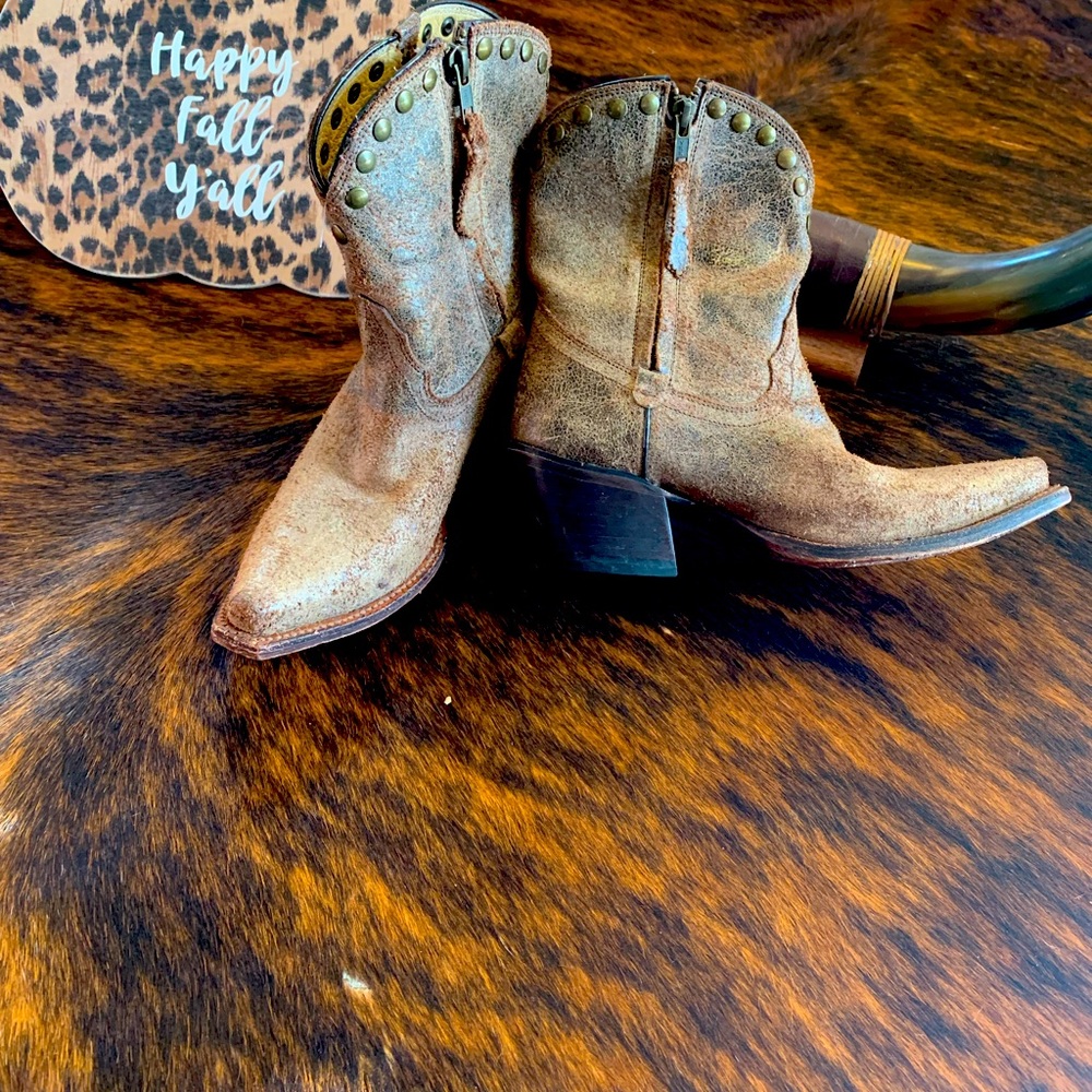 Tony Lama Ankle Pointed toe boots/ booties